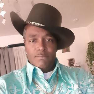 Meet your Posher, Henry